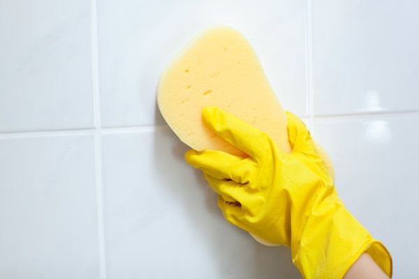 cleaning dirty bathroom dream meaning